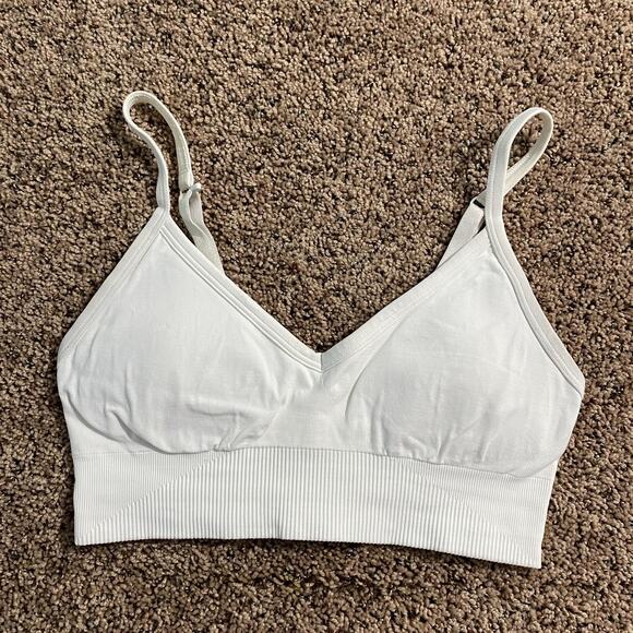Lululemon Bra Womens 4 White Ribbed Wireless Bralette Adjustable Straps Yoga Gym - Picture 1 of 6